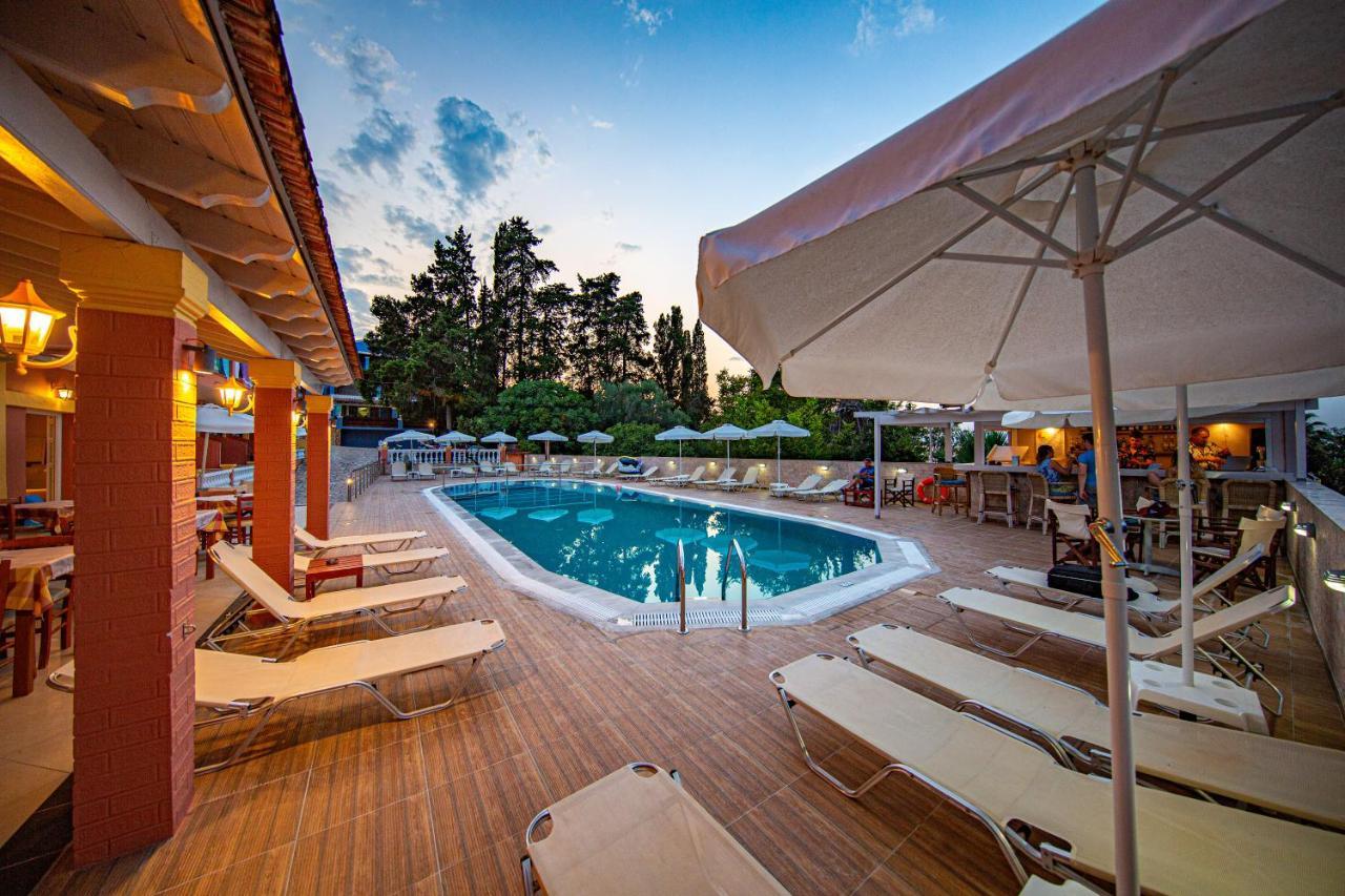 Hotel Penelope Букари Экстерьер фото