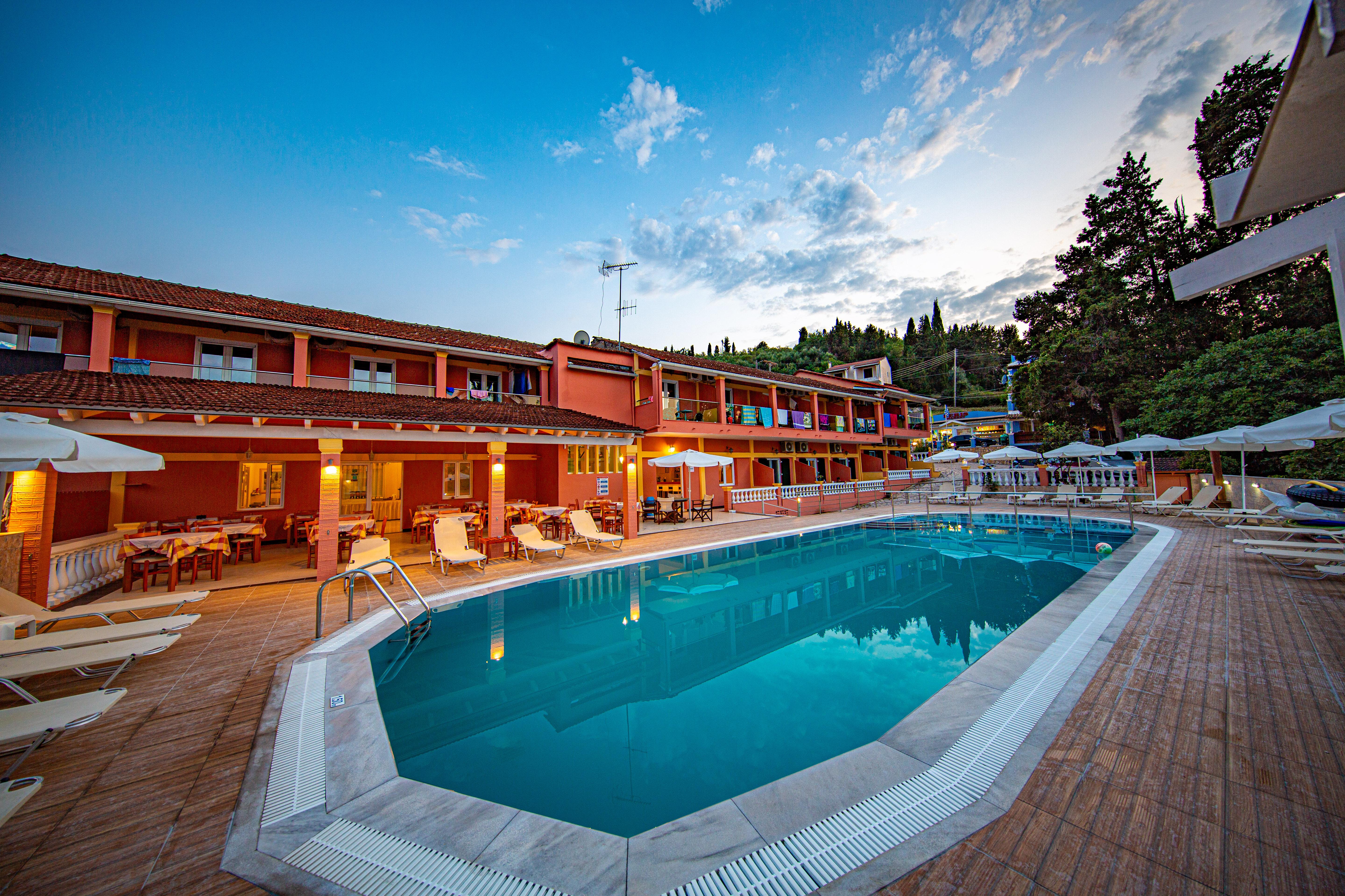 Hotel Penelope Букари Экстерьер фото