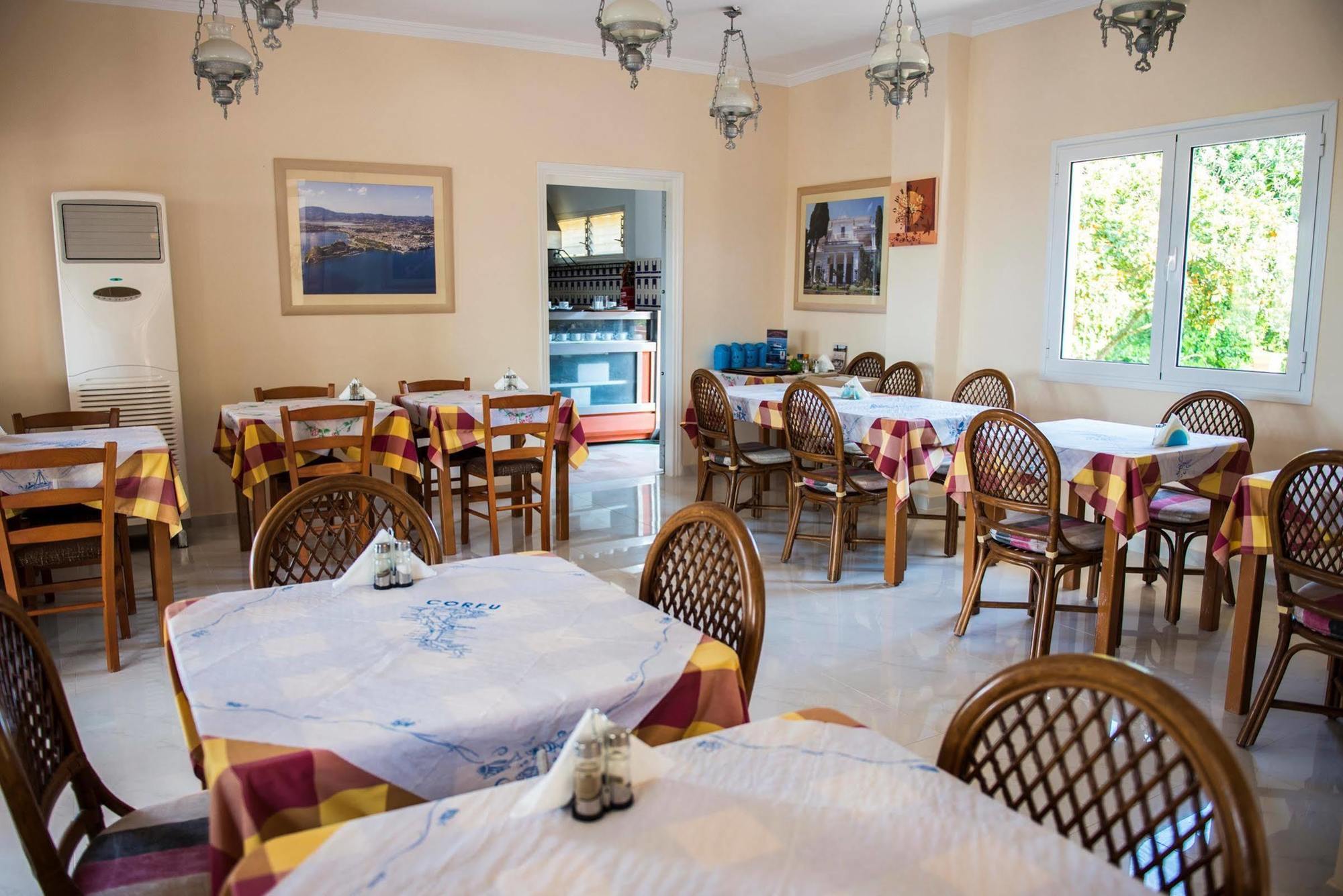 Hotel Penelope Букари Экстерьер фото